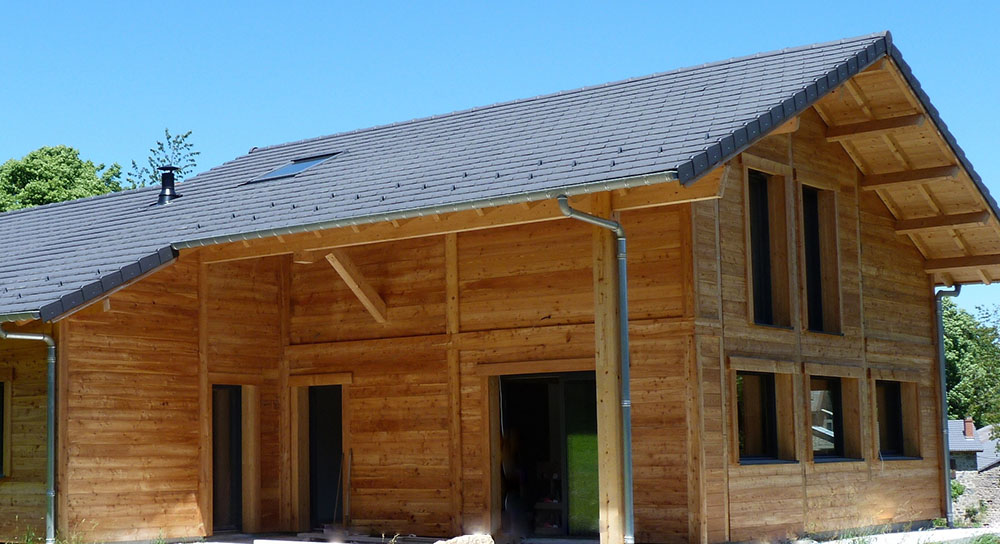 maison gouttière - charpente en bois